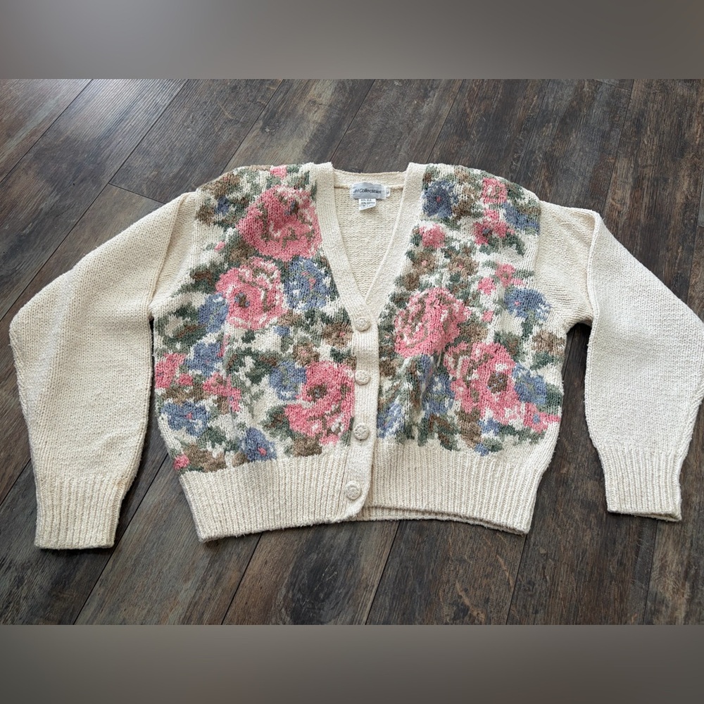 JH Collectibles Cottage-core Floral Vintage Sweater Cardigan Sz L